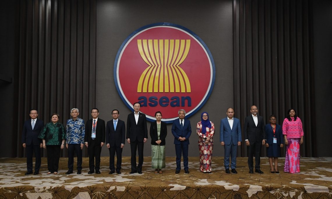 ASEAN và Trung Quốc khẳng định cam kết tăng cường quan hệ đối tác